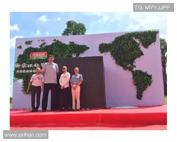 姚明与蒙娜丽莎的奇妙邂逅：艺术与体育的跨界对话与启示