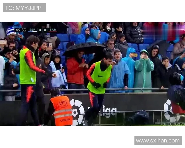 拳王与足球明星同框合影展现体育界的传奇魅力与友谊 拳王与足球明星同框合影展现体育界的传奇魅力与友谊