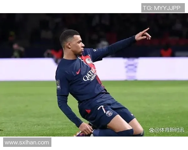 足球明星是否真的可以被视为现代社会的英雄与偶像探讨