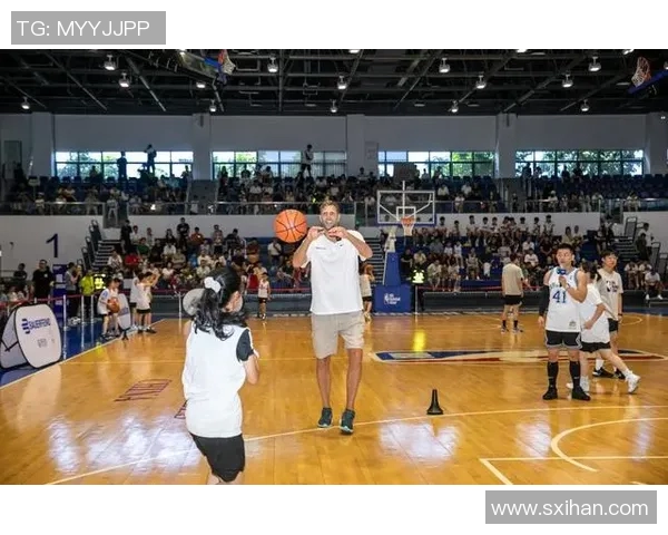 篮球明星KHW的传奇之路与场上风采揭秘，探索他背后的努力与坚持